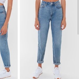 URBAN OUTFITTERS HIGH WAISTED GIRLFRIEND JEANS